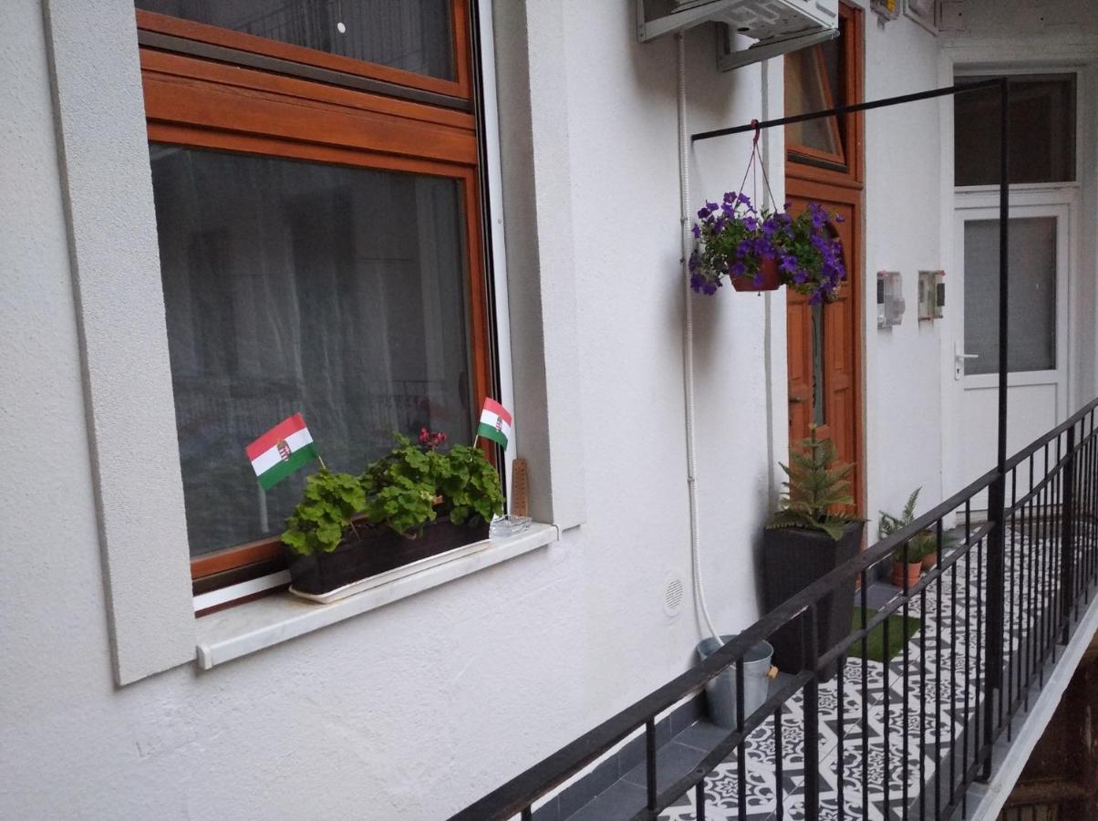 Jewelry Box In Central Budapest Exterior foto