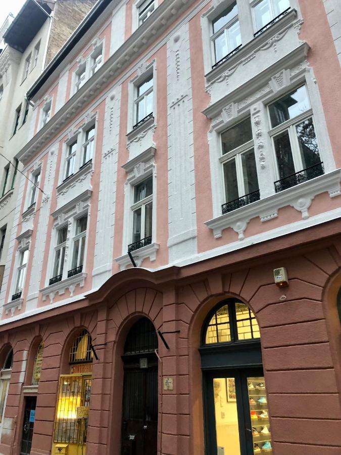 Jewelry Box In Central Budapest Exterior foto